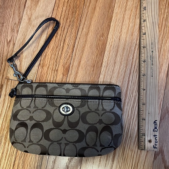 Coach Wristlet - Picture 7 of 8